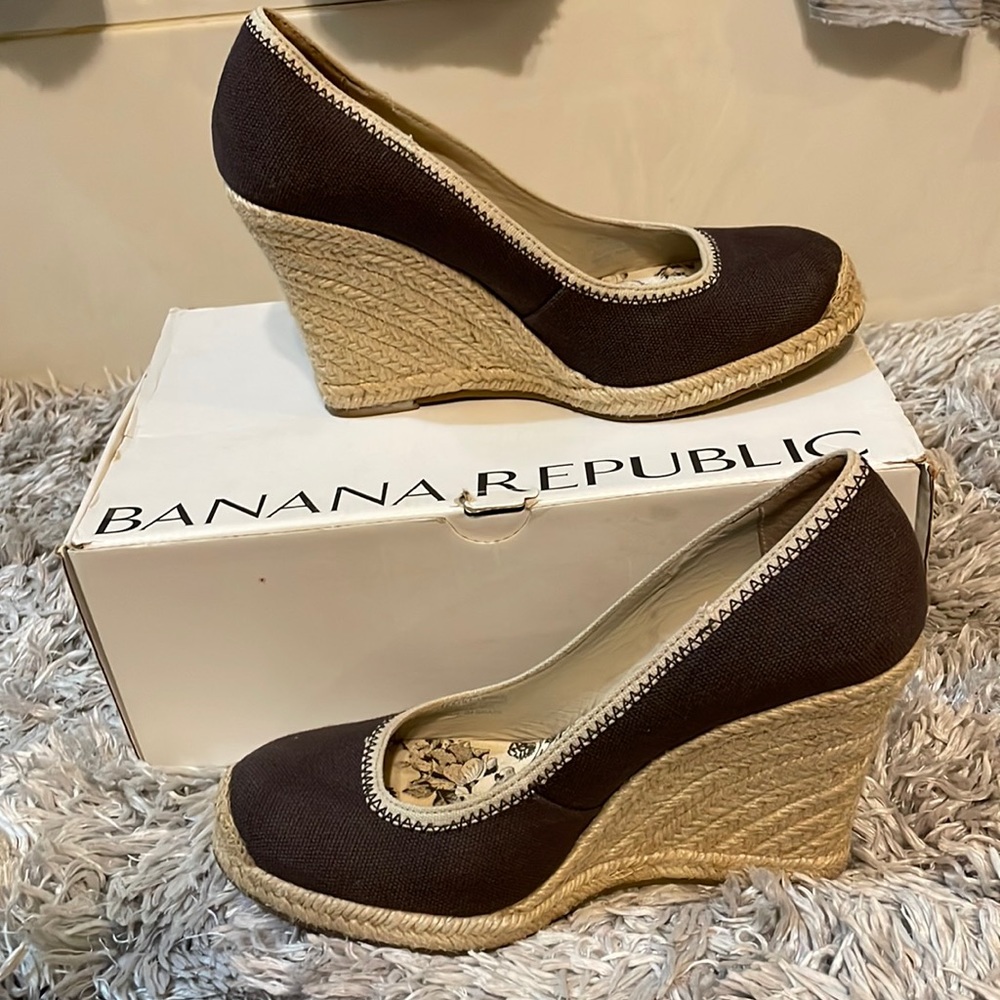 Banana Republic espadrilles size 7